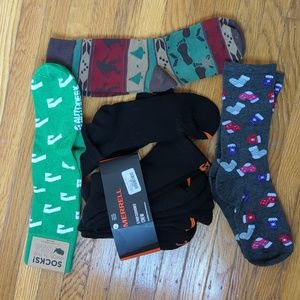 Bunch of mens new / like new socks!